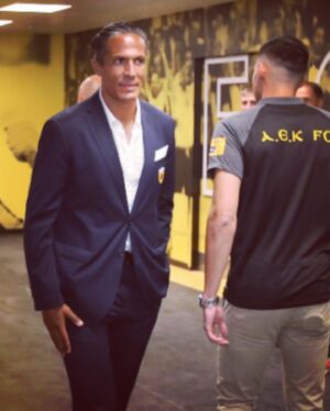Bruno Alves Instagram - Give strong and solid steps forward ,don’t look back live the moment live the present and be present and put everything in what you do ,be surround for persons that make you better and places with good and positive energy and let it flow. #commitment #aekfamily #wecandoit #believe #faith @aekfc_official