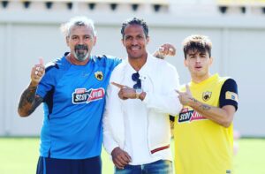 Bruno Alves Instagram - Good vibes , positive energy happiness is just what we need to keep moving forward ! Aek is family !