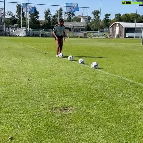 Bruno Alves - 4.2K Likes - Free time I like to training and take care of my health , for i can give the best of me I must to be at my best with mind body connecting myself with my work! Thank you @kostas_parousis for your time and disponibility! @drlairribeiro @draanamoreira_oficial @dr.susanabarros @alinessgr1 biohacking knowledge is everything !