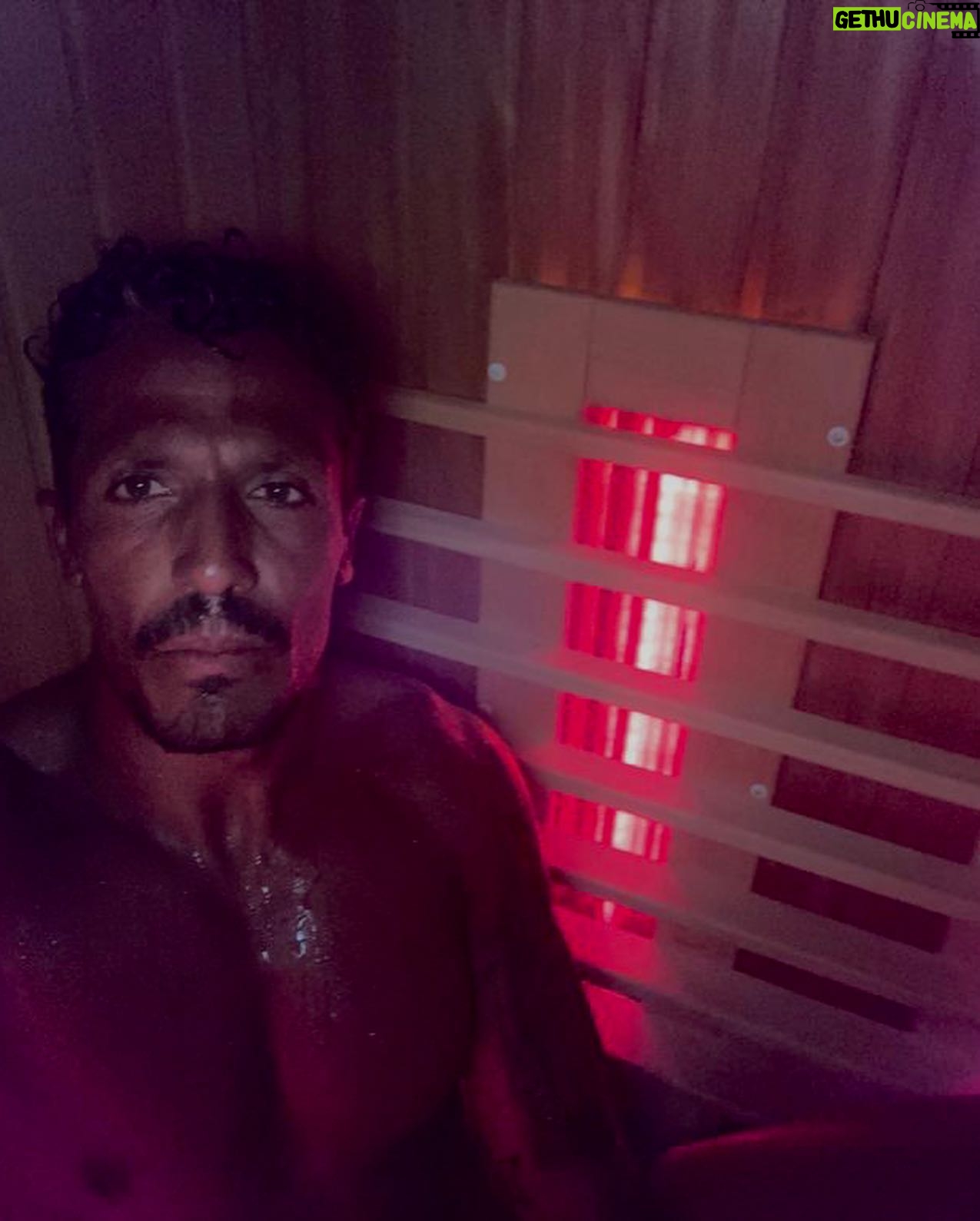 Bruno Alves - 4.2K Likes - Free time I like to training and take care of my health , for i can give the best of me I must to be at my best with mind body connecting myself with my work! Thank you @kostas_parousis for your time and disponibility! @drlairribeiro @draanamoreira_oficial @dr.susanabarros @alinessgr1 biohacking knowledge is everything !