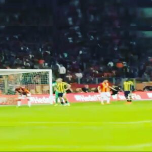Bruno Alves Instagram - The athletic spirit still there and everyday I take care of myself training and doing some exercises that makes me able to be good in heading duels and jump ! Keep moving forward give to receive , motivation and ambition and commitment with everything I do !#jump #fly #doyourbest #believe