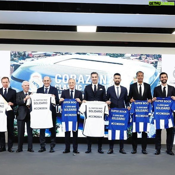 Bruno Alves - 4.1K Likes - One of the best experiences I lived ! First I want to say thank you to my club @aekfc_official to autorize me to be present and I can bring aek name wherever I go . I want also say thank you to @fcporto to invite me and recognize me to represent this great moment and important legends game and also thank you to @realmadrid for the warm welcoming to their facilites Grateful for the entire journey it was an honor to be there.Waiting all of you at Estadio Santiago Bernabeu on 23 march 2024 for this amazing legends game Real Madrid vs FcPorto !