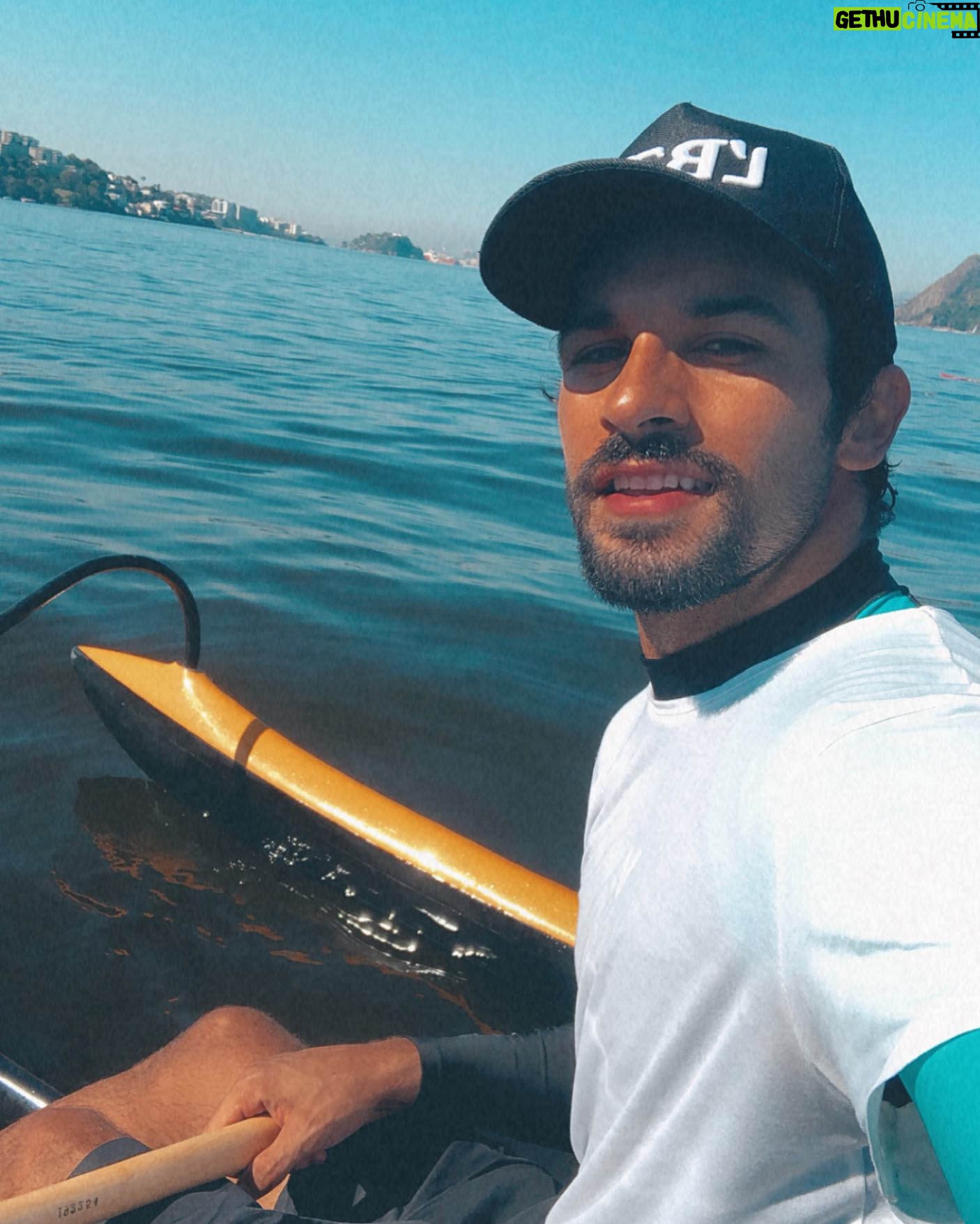 Bruno Bevan - 9K Likes - Rema, remador! 1 hora e meia de pá na água e alguns parceiros pelo caminho! 🐧