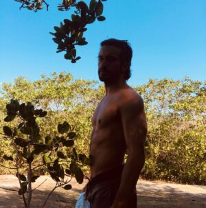Bruno Bevan Instagram - 👀🍂 passa nada!