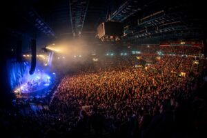 Brunori Sas Instagram - "Io tutto questo amore, sono sincero, no, io non l'avevo previsto"
Grazie Milano

@dimartinoofficial 
Foto @starfooker_photo   @francescoprandoni 
@picicca_ @vivoconcerti