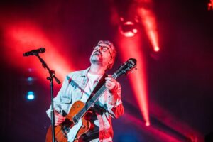 Brunori Sas Instagram - "Io tutto questo amore, sono sincero, no, io non l'avevo previsto"
Grazie Milano

@dimartinoofficial 
Foto @starfooker_photo   @francescoprandoni 
@picicca_ @vivoconcerti