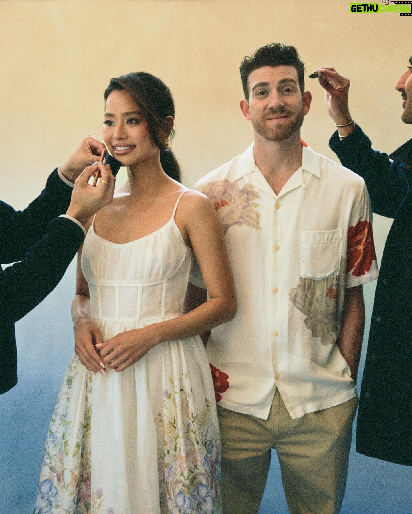 Bryan Greenberg - 44K Likes - Thank you @people for having us on the cover of @people_style
Photographer @ericmichaelroy Cinematographer @ericlongden Hair @saintasylum Makeup
@ydderfc Stylist @heidimeek Prop Stylist @wantedpding