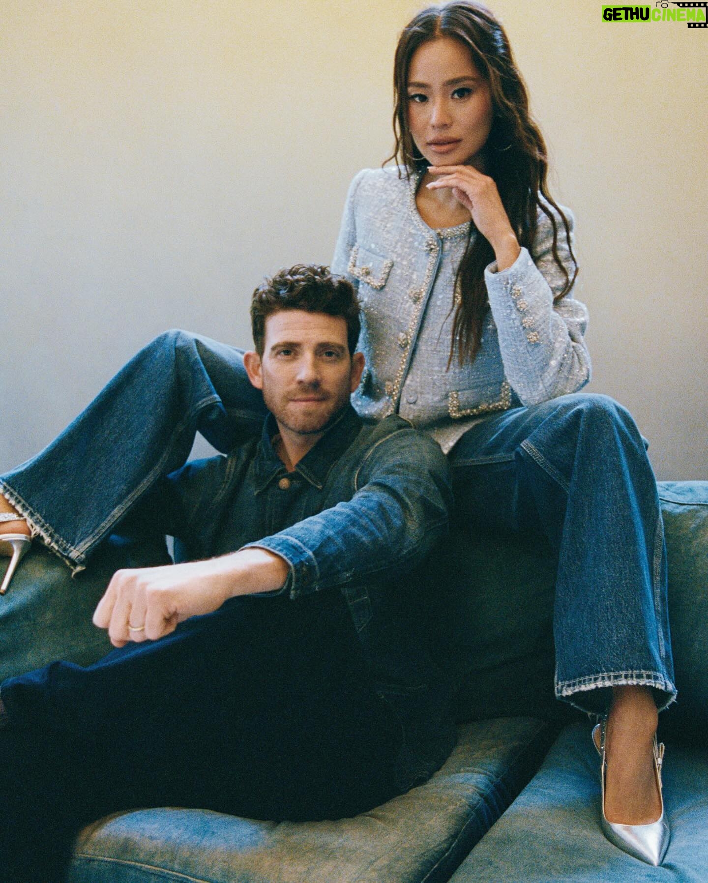 Bryan Greenberg - 44K Likes - Thank you @people for having us on the cover of @people_style
Photographer @ericmichaelroy Cinematographer @ericlongden Hair @saintasylum Makeup
@ydderfc Stylist @heidimeek Prop Stylist @wantedpding