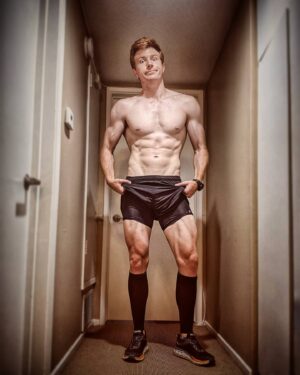 Bryce Eilenberg Instagram - This next run brought to you by short shorts and zucchini bread. #ohpitcrew #rpdrallstars5 #vertisntreal