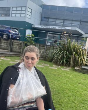 Brynley Stent Instagram - Hard launch of me and my broken wrist. We met in the winter of 2023 when I was writing at Shortland street and slipped on some wet grass while playing the fool 🤡. Huge thanks to the real nurse @_aliswan_ , and fake nurses at Shorty for looking after me after I fainted, and to all the actual medical staff at Waitakere and AKL hospitals for being legends even when royally understaffed. Loved the free nangs A  . Special shout out to my ride or die @chrisparker11 for being by my side the whole time and distracting me while two men literally pressed and pulled my wrist into place.