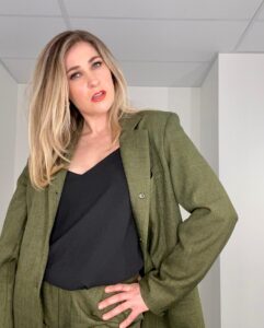 Actress Brynley Stent HD Instagram Photos and Wallpapers May 2023