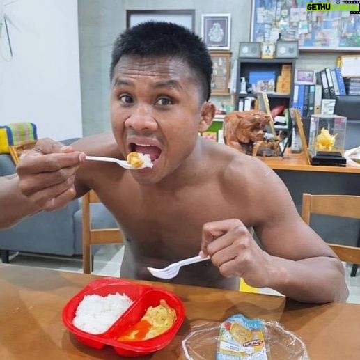 Buakaw Banchamek - 23.9K Likes - ไข่เจียวนุ่มๆ กุ้งเด้งๆ ข้าวร้อนๆ ฟินนนนน
#7ELEVEN #ข้าวไข่เจียวกุ้ง #หิวเมื่อไหร่ก็แวะมา