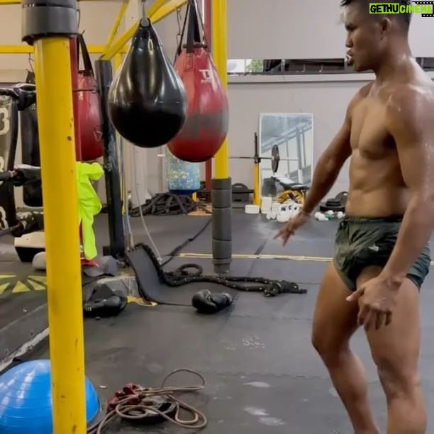 Buakaw Banchamek - 105.2K Likes - 😳