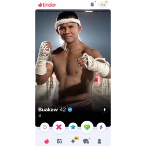 Buakaw Banchamek Instagram - หาคนซ้อมชก ก่อน Match จริง 💪🏻❤️