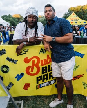 Bubba Wallace Instagram - Bubba’s Block Party Chicago 👊🏾

Man what a turn out last night! So humbled to play a role in welcoming new faces to this sport with events like these. We’ve come a long way and we ain’t stopping ✌🏾