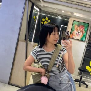 Buber Mak Instagram - .

今年安穩咗，但好似幾唔係我。
到底係人大個咗，定係有啲嘢唔記得咗？

忙於生存，忘了感受，
都忘了自己。