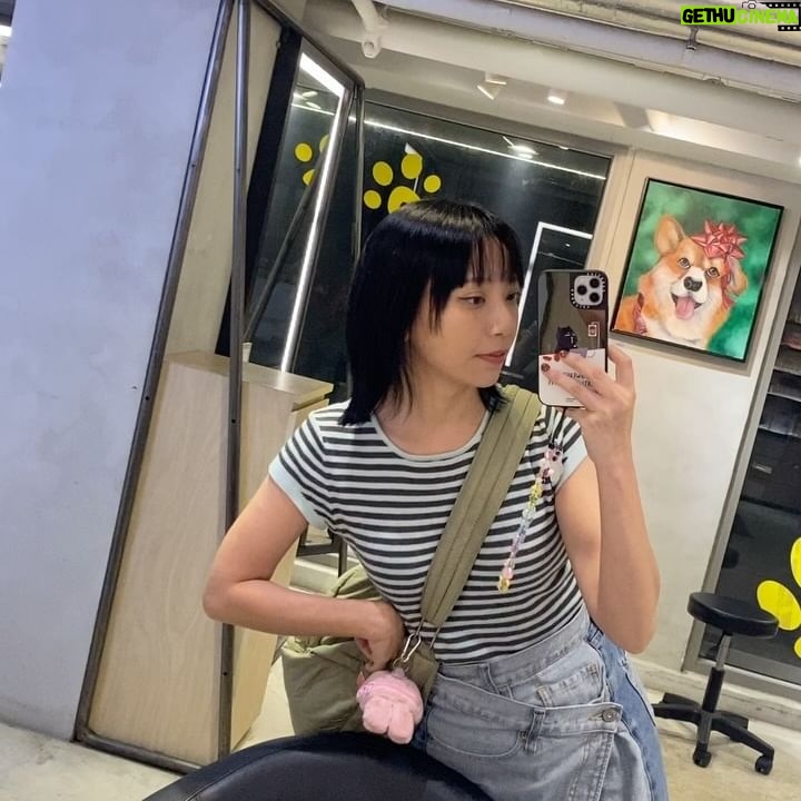 Buber Mak - 3 Likes - .
今年安穩咗,但好似幾唔係我。
到底係人大個咗,定係有啲嘢唔記得咗?
忙於生存,忘了感受,
都忘了自己。