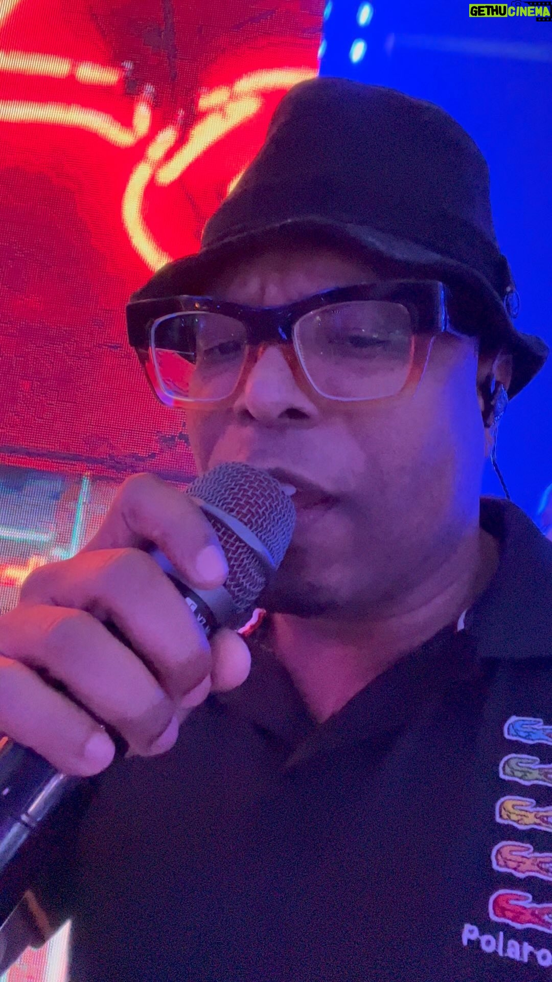 Buchecha - 27.9K Likes - OLÊeeeeeEeeeeÊeeeeeê , OLÁaaaaaaaÁaaaaaÁ 🎵🎤
#RAPDOSALGUEIRO #claudinhoebuchecha #MINHASCOMPOSIÇÕES #buchecha #djmax @maxjorgedj
#FUNKBRASILEIRO #gratidao 🙏🏾