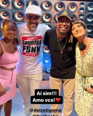 Buchecha Instagram - Eis aí Parte cultural musical do funk carioca ,nacional/internacional e sem censura ,abrindo o coração e dançando conforme a música ,amo muito tudo isso 😃❤️🙌🏾🙏🏾

@afabianepereira @deizetigrona @fernandaabreureal @manotekorj @criasdofunk_ @maxjorgedj

@redley85