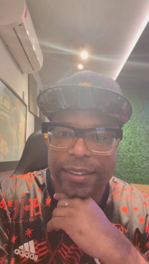 Buchecha Instagram - *Dividindo com vocês*

Ahhh ganhei meu dia 😍🙏🏾

Obrigado mestre amado LULU SANTOS ,por sua generosidade,seus serviços bem prestados,sua arte robusta e principalmente por sua vida,SOU GRATO AO SENHOR JESUS🙏🏾🫶🏾

Excelente dia a todos 😃