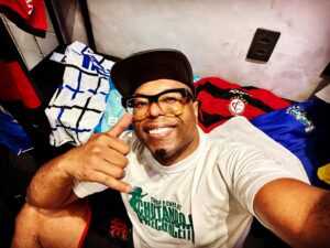 Buchecha Instagram - As silábicas do meu jeitinho na música “Fico assim sem você” versão acústica. Álbum 2006.

Eu e minhas reles melodias cativantes 😂😃😊🫣🤷🏾‍♂️🙏🏾