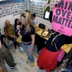 Buck Betty Instagram - @balamii let me and @izzybossy have my first ever mini listening party with my gurrrlzzz thx so much 1 week untill Mind Over Matter lets goooo 🌸💕🎀🌺💖🍾