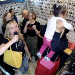 Buck Betty Instagram - @balamii let me and @izzybossy have my first ever mini listening party with my gurrrlzzz thx so much 1 week untill Mind Over Matter lets goooo 🌸💕🎀🌺💖🍾