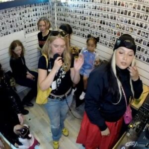 Buck Betty Instagram - @balamii let me and @izzybossy have my first ever mini listening party with my gurrrlzzz thx so much 1 week untill Mind Over Matter lets goooo 🌸💕🎀🌺💖🍾