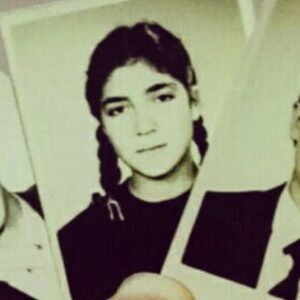 Bülent İnal Instagram - Abim, ablam, ben... #tbt #kardeşler