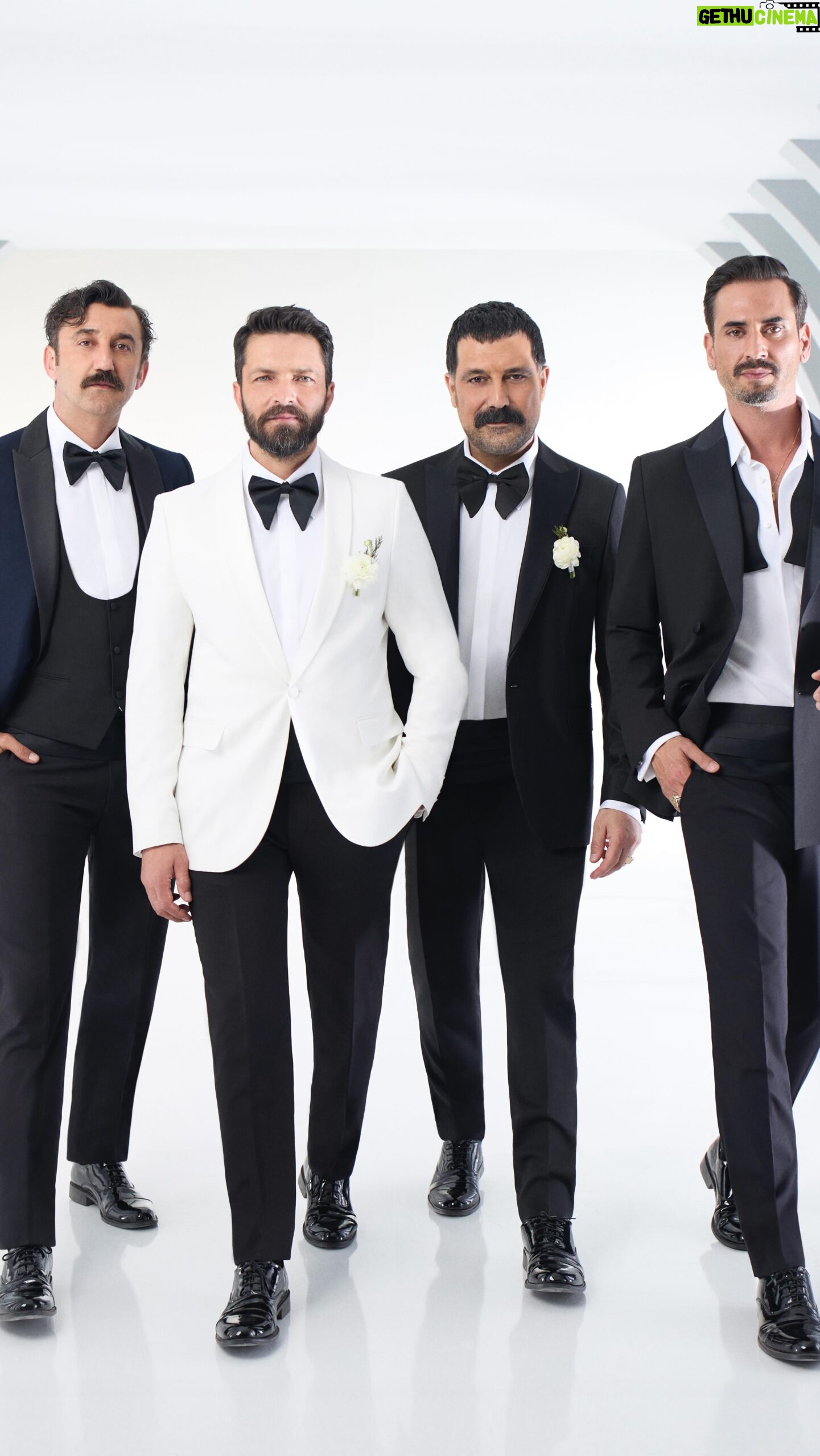Bülent İnal - 3.9K Likes - Dostlarla böyle bir yolculuğa çıkmak çok keyifli...
Ellerine sağlık @tolgakaracelik 👏
Bizleri buluşturduğunuz için teşekkürler @akaworkz
Her süreci titizlikle yürüten @idiletisim 🙏
Ve @dsdamatonline birlikte nice güzel günlere…
Son olarak gerçekten #smokindsdamattanalınır 😎
#işbirliği