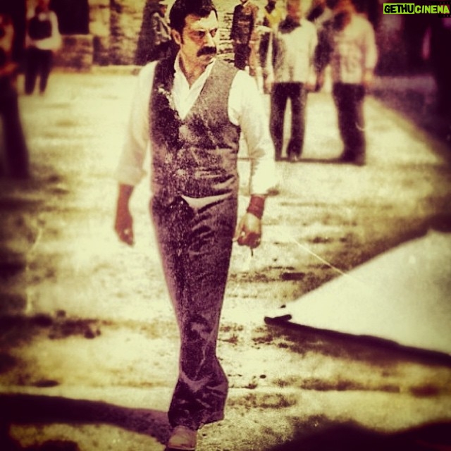 Bülent İnal - 3.7K Likes - Ben kimsenin canını yakmadım, onlar benim ateş olduğumu bile bile geldiler!!!! Akşam akşam nostalji yapayım istedim. Tatar Ramazan.... Güzel günlerdi yazık oldu....