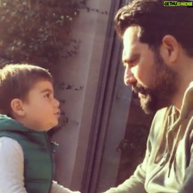 Bülent İnal - 4.6K Likes - Büyüyorlar sonra oturup seninle sohbet ediyorlar😊😊😊