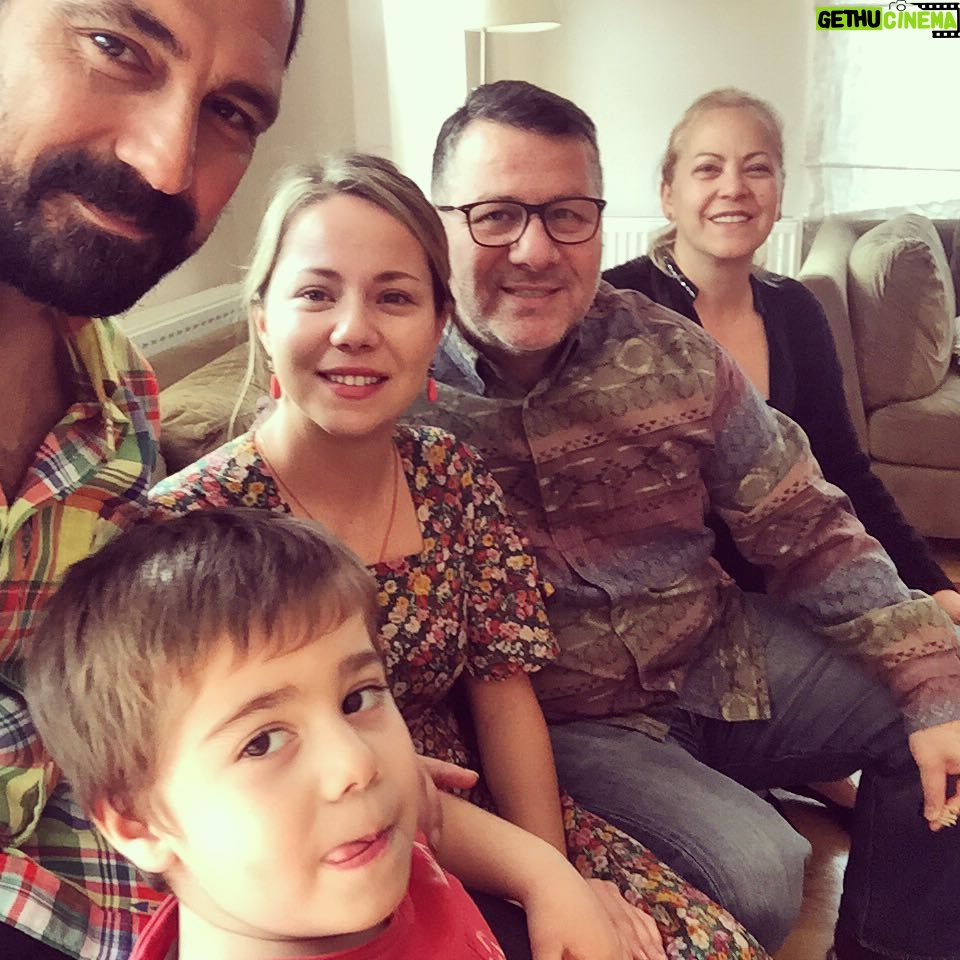 Bülent İnal - 3.7K Likes - Yakışıklı babamız @haruntuysuz1 doğum günün kutlu olsun😊😊👍