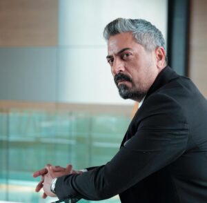 Bülent Polat Instagram - “Ne kadar da fakirdir sabrı olmayanlar.“ Othello