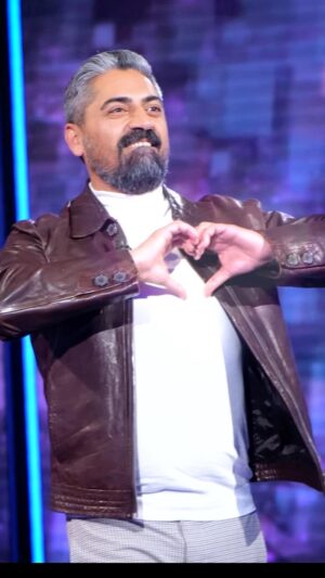 Bülent Polat Instagram - Un cuore tutto per voi… da @bulentpolatofficial 😜❤️ Lo avete seguito a #Verissimo?