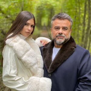 Bülent Serttaş Instagram - 2021’e @ankarathegreenpark ta veda ediyoruz. #senbensiznefesalamazsın @litvin_marina_