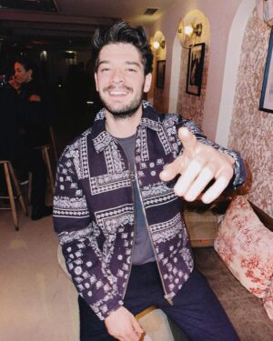 Burak Can Instagram - Doğum günümü kutlayan güzel dileklerini ileten herkese çok teşekkür ediyorum! 🤘🏼 iyi ki varsınız..