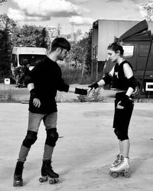 Burak Can Instagram - Vee son! #GüneşiSöndürmemGerek 🎬
İyi ki tanıştık iyi ki çalıştık💥 #gsgteam 
Yakında sinemalarda! 🙌🏼