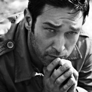Burak Hakkı Instagram - #tbt❤️ #tbt #tbt🔙 #black #blackandwhite #actor