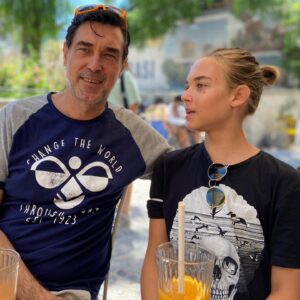 Burak Hakkı Instagram - Evlat. Gururum.  Hep iyilerle karşılaş 🧿