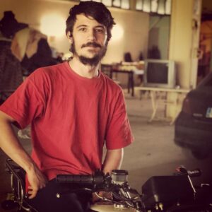 Burak Şahin Instagram - Bakma güzelim atla gezelim :D