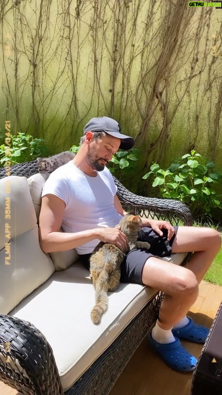Burak Serdar Şanal - 58.2K Likes - Davetsiz misafirler🐾 #firstreel