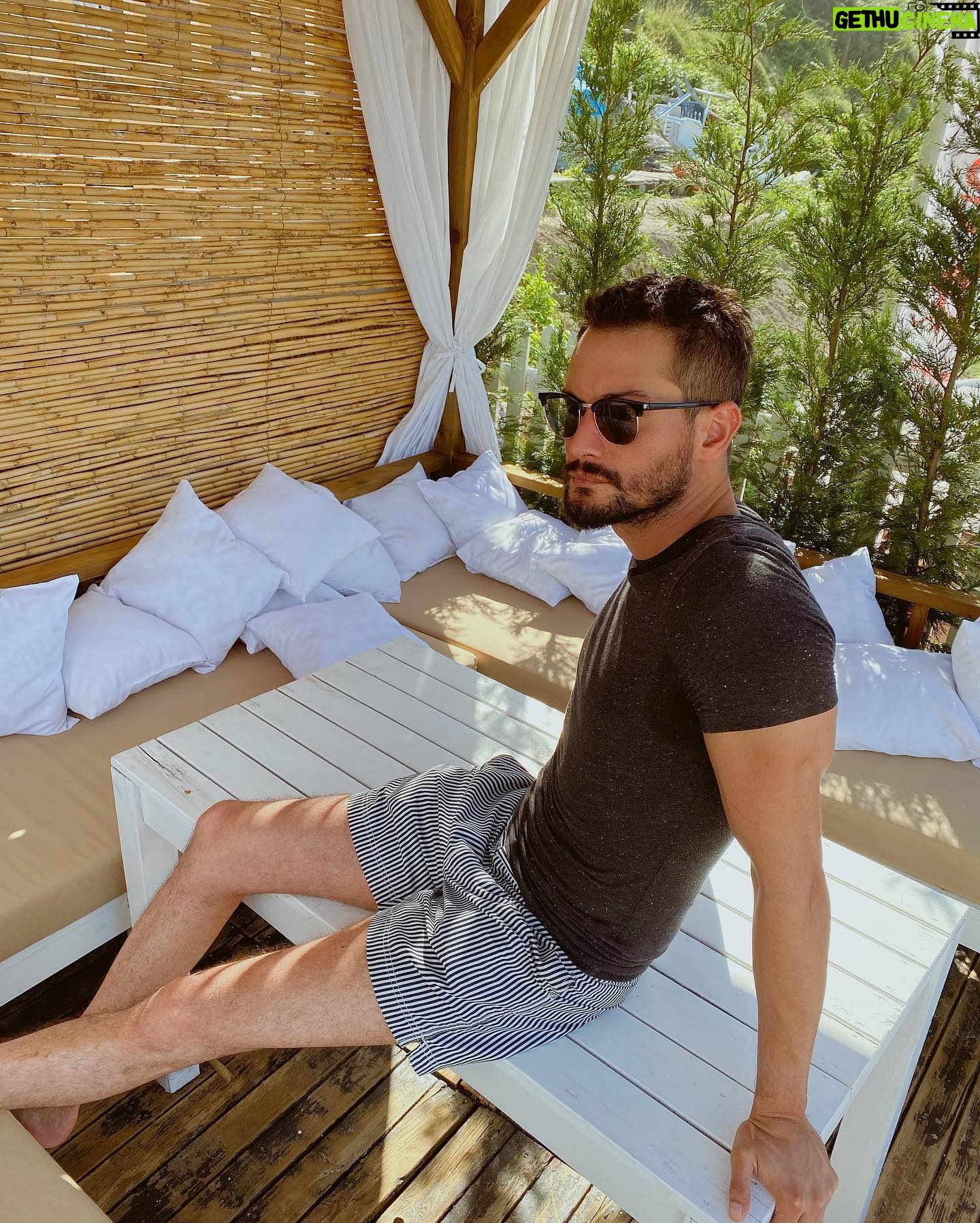 Burak Serdar Şanal - 144.5K Likes - ☀️😎