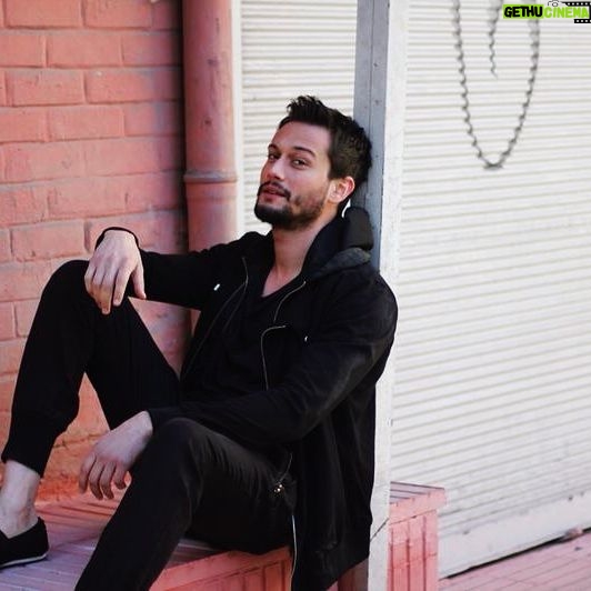 Burak Serdar Şanal - 164.8K Likes - Şimdi #KimseBilmez Zamanı... @kimsebilmezdizi @kimsebilmeztv @atvturkiye