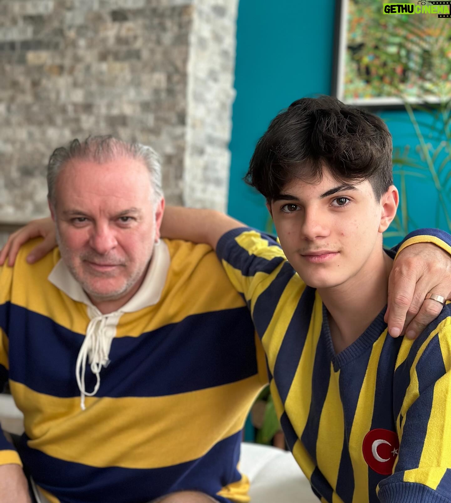 Burak Sergen - 3.2K Likes - 💛💙