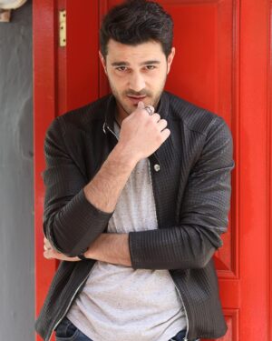 Burak Sevinç Instagram - 😉 olur mu?