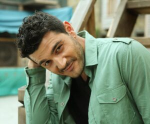 Burak Sevinç Instagram - Sezon finaline son 4 gün! İlginize çok teşekkür ederiz, Harikasınız! 🙏😊 #söz