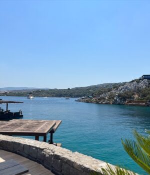 Burak Temiz Instagram - Teknik aksaklıklarla yeniden atılan post check 😂
"Bodrum Vibes" 🏝️