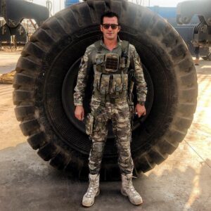 Burç Kümbetlioğlu Instagram - Arabanın Lastikleri de Değiştirdim.
Kışlık Bakımlar Tamam...