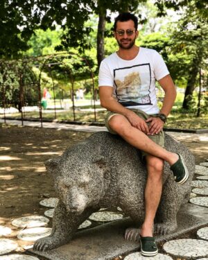 Burç Kümbetlioğlu Instagram - Balkan Turu Başlar...
Meşhur Ayı da Meşhur Foto.
